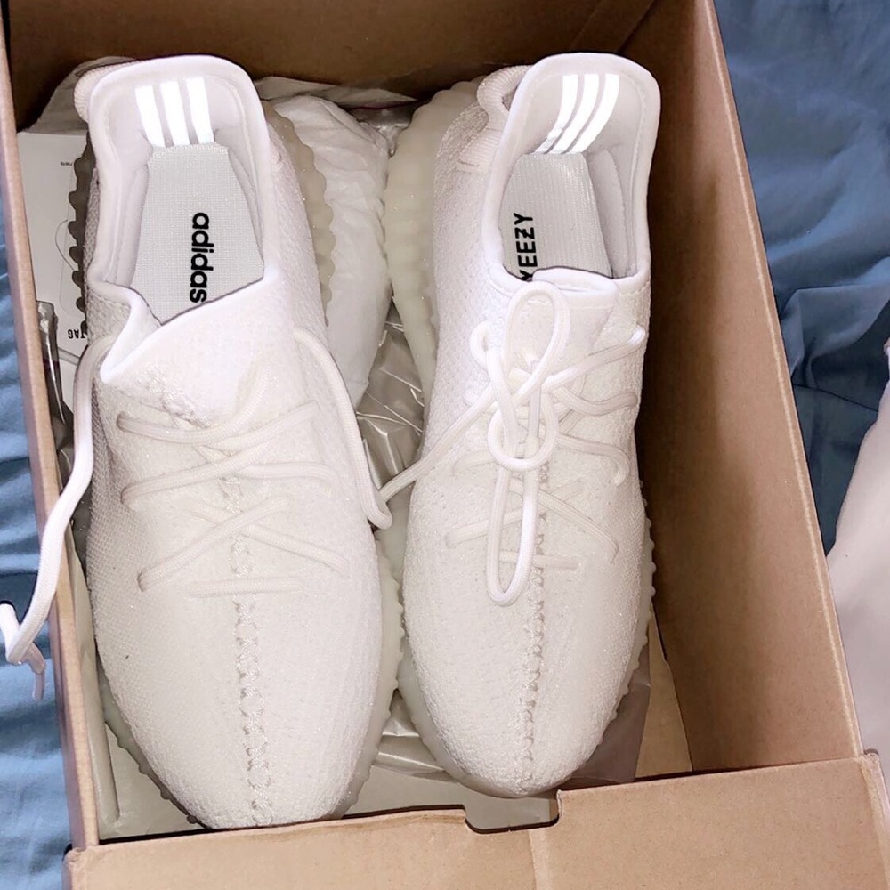 White yeezys size 6 can fit into women’s 8 foot